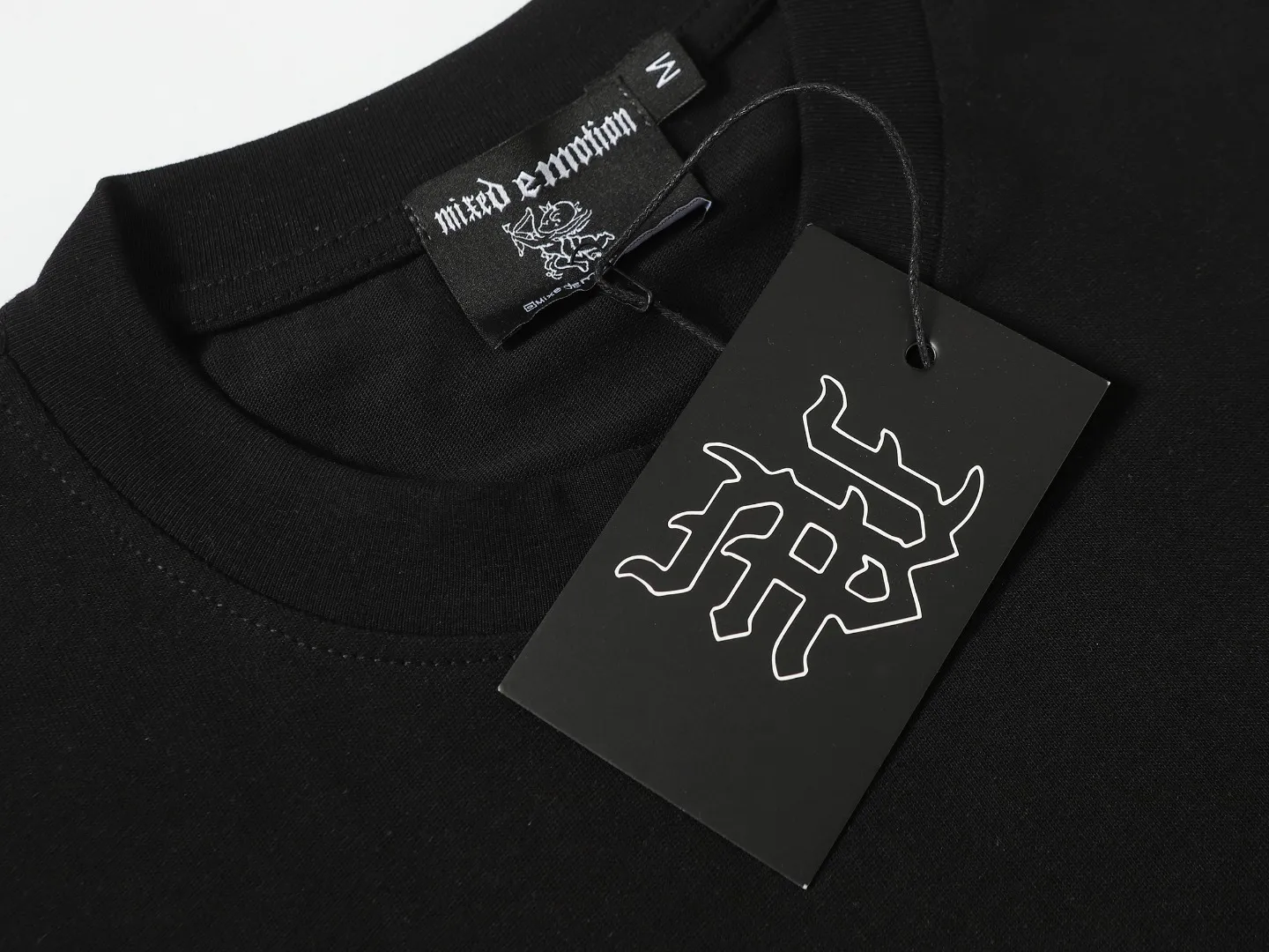 E 8117# Black ｜ MIXED EMOTION In Stock T （fabric):32 Sizes（size）：S-M L X L ： （ A ） （colour）： Black